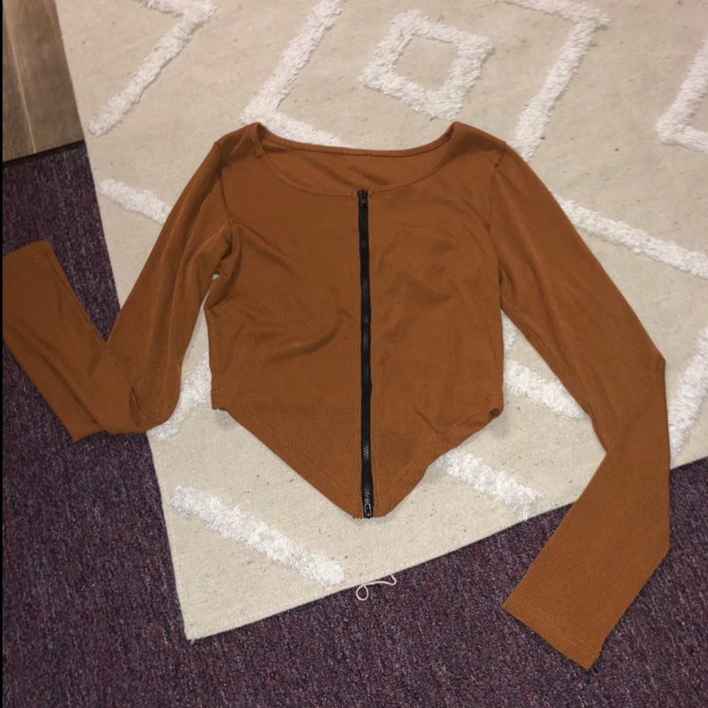 Front zip fitted shirt